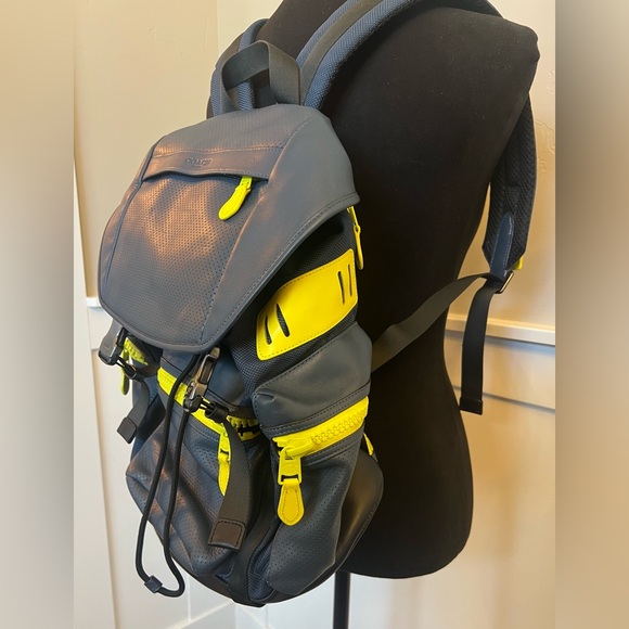 COACH TERRAIN TREK PACK IN PERFORATED MIXED
MATERIALS - Picture 2 of 9